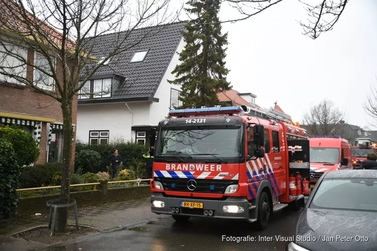 Oudere man zwaargewond bij schuurbrand in Hilversum