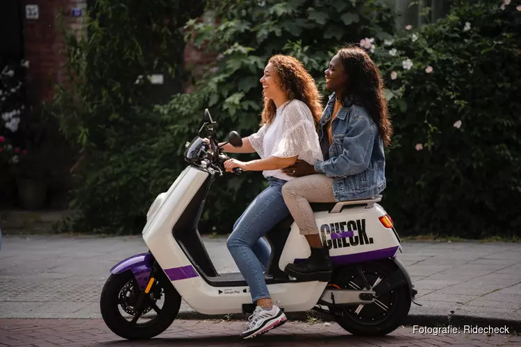 Elektrische deelscooteraanbieder Check lanceert in Hilversum