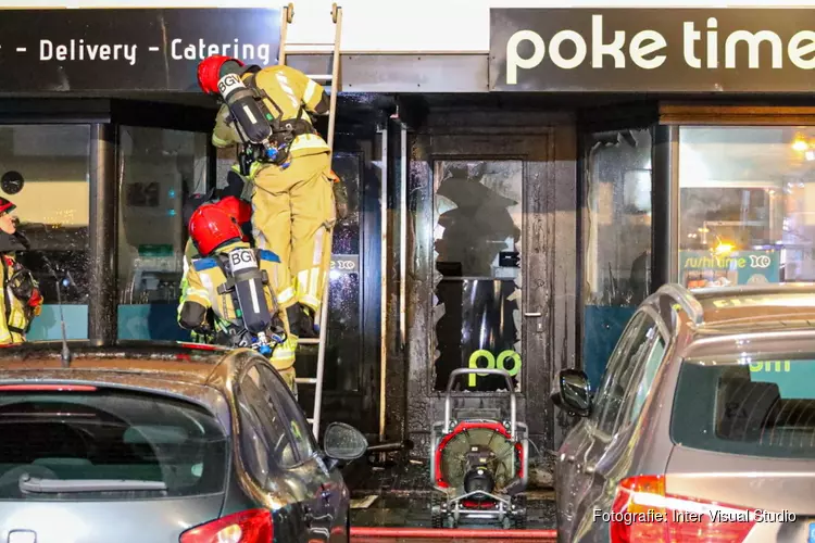 Brand door explosie bij afhaalrestaurant in Bussum