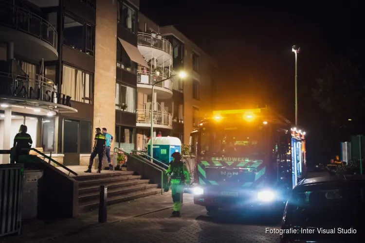 Brand in aanleunwoning in Hilversum, meerdere woningen ontruimd