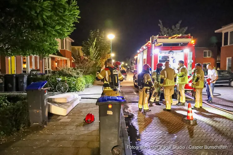 Brand in woning Kortenhoef, matras in brand