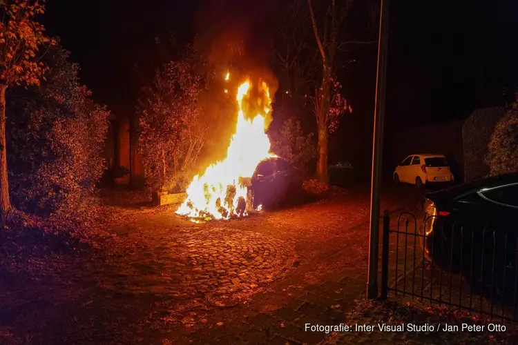 Twee verdachte autobranden in dezelfde nacht in 't Gooi
