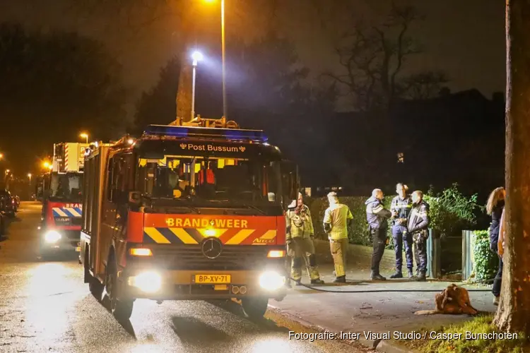 Brand in woning in Bussum, bewoner blust zelf