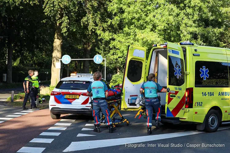 Bromfietser aangereden in Bussum