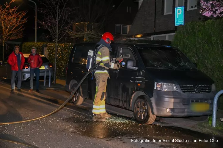 Bestelbus uitgebrand in Hilversum