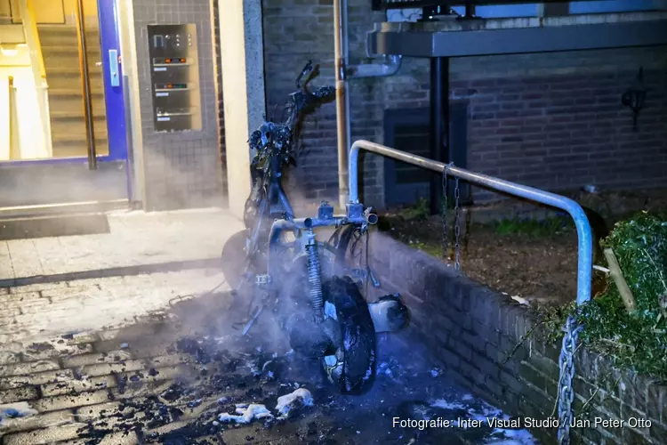 Scooter door brand verwoest